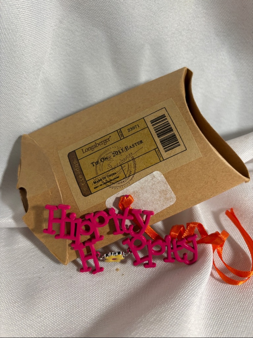 Longaberger 2011 Easter Bright Pink 'Hippity Hoppity' Tie-on with Orange Ribbon
